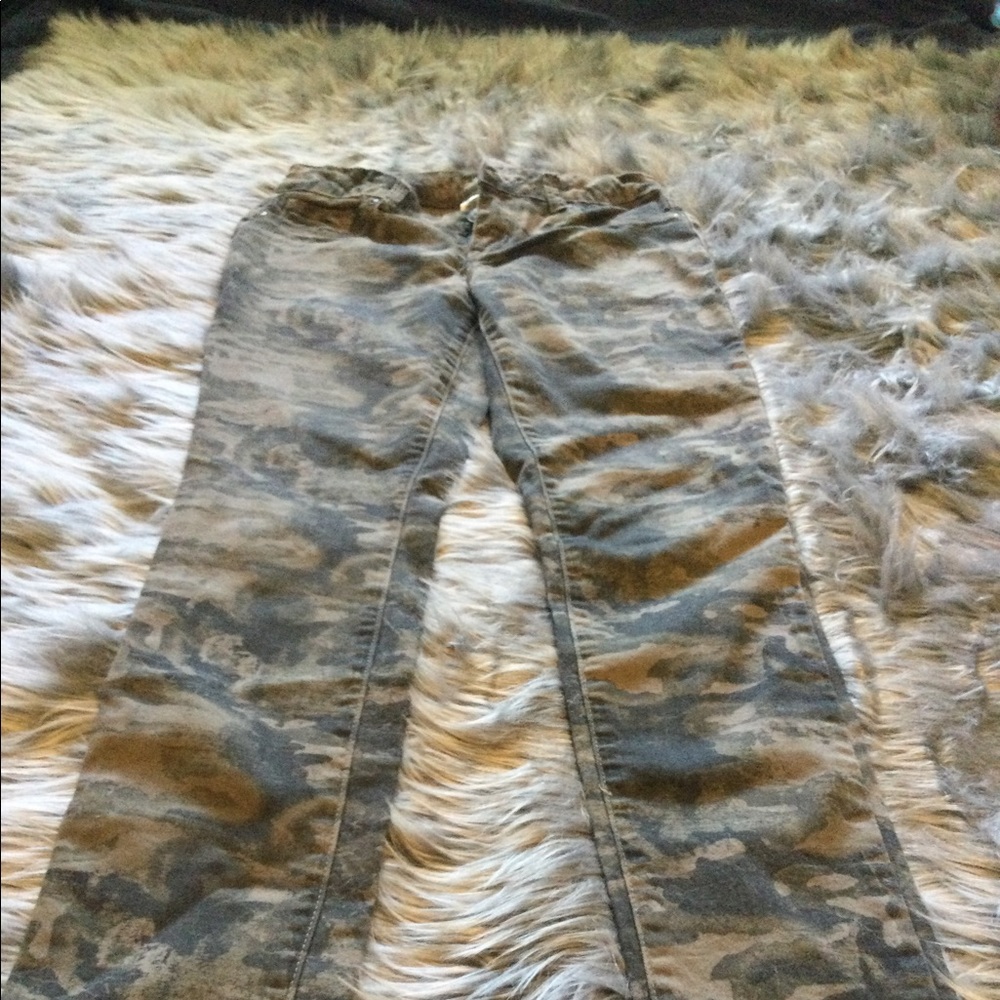 Camouflage skinny jeans